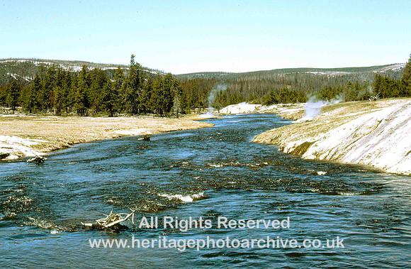 HRS 97 USA Yellowstone Firehole river hot springs
