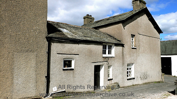 HRS 4794 Cottage in Cark 2010