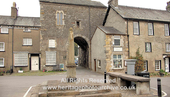 HRS 4883 Cartmel gatehouse 2010