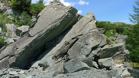 HRS 7881 Photo Location 11 Sandy tuff layer described in RIGS account on right
