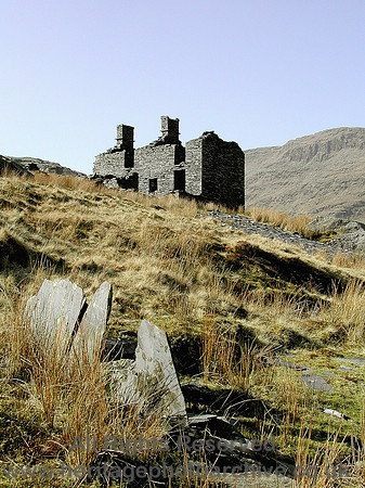 HRS 5222 Cwm Orthin slate workers housing 2004
