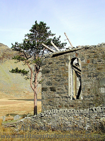 HRS 5263 Cwmorthin, Calvinistic Methodist Chapel The end of an era 2004