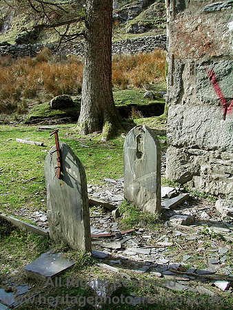 HRS 5268 Slate garden gate posts quarry manager's house Cwmorthin 2004