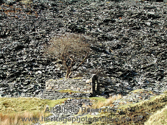 HRS 5285 Cwmorthin gunpowder magazine 2004