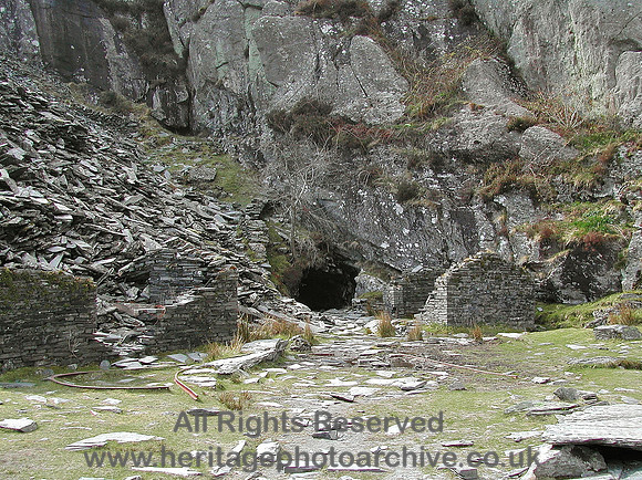HRS 5293 Wrysgan quarry entrance 2004
