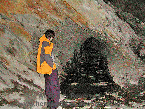 HRS 5303 Wrysgan Quarry, underground wagon road 2004