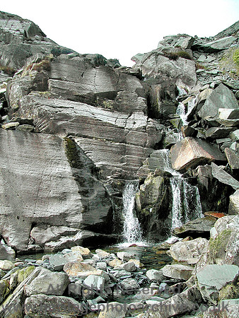 HRS 5319 Cwmorthin, waterfall over rhyolite exposure 2004