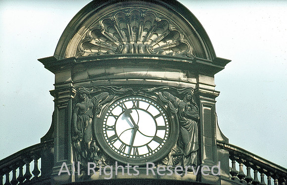 HRS 1999 Manchester Victoria Station clock 1973