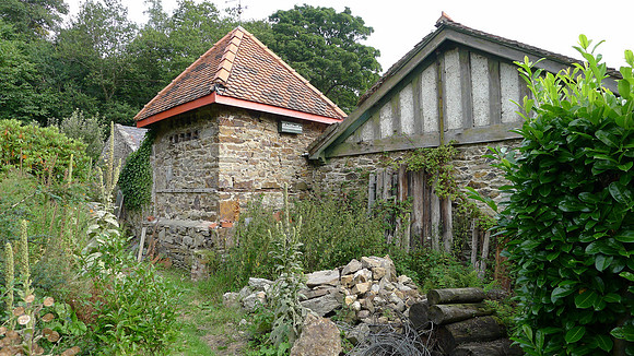 Pensychnant,  farm buildings