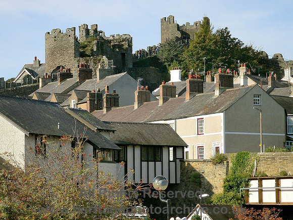 HRS 5396 Conwy Castle Walls 2007