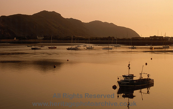 HRS 5419 Sunset looking towards Conwy Mtn from Deganwy 1980s