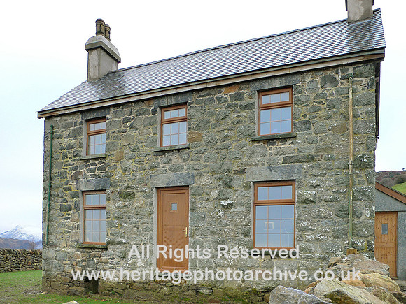 HRS 5469 Lledwigan Farmhouse, Crafnant 2009