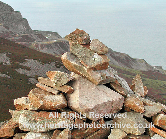 HRS 5968 Cairn on Tre'r Ceiri 2003