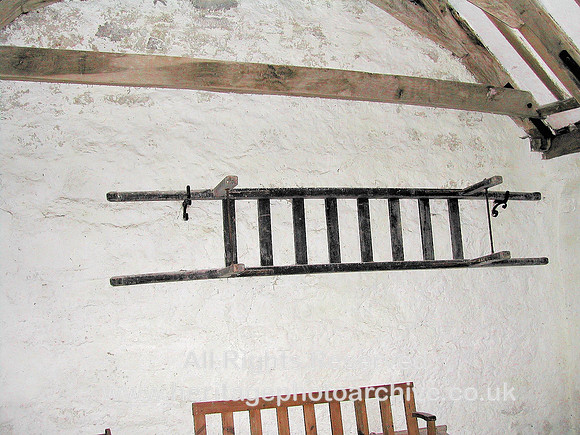HRS 6085 Llanrhychwyn chapel interior 2004