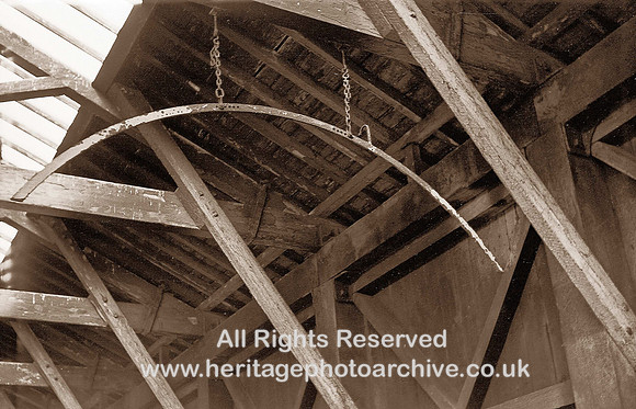 HRS 1934 Radcliffe Goods Yard timber roof struts 1967