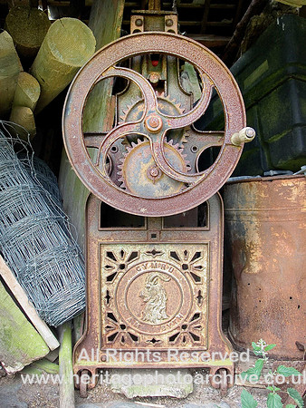 HRS 6205  Oerddwr uchaf, Old mangle 2008
