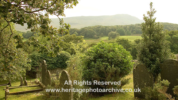 HRS 6249 Rebobeth graveyard with Cader Idris at back