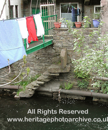 HRS 6488 Waterfoot, houses steps to Irwell 2005