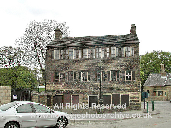 HRS 6499 Rawtenstall, weavers cottages 2005