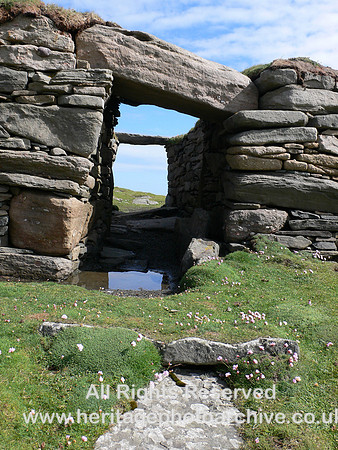 HRS 6548 Structure near Quendale cliffs 2006