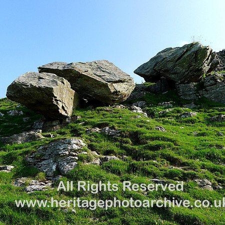 HRS 6620 Norber,  1st Escarpment terrace,  perched erratics