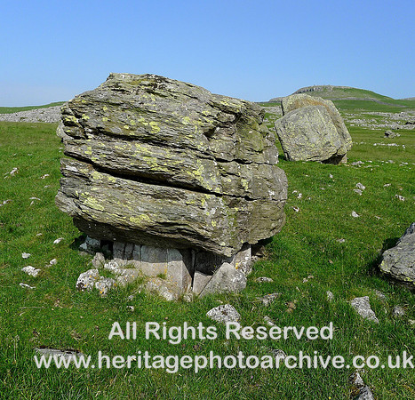 HRS 6632 Norber, Pedestal erratic upper field