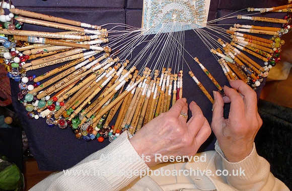 Lace-making, demonstration 4