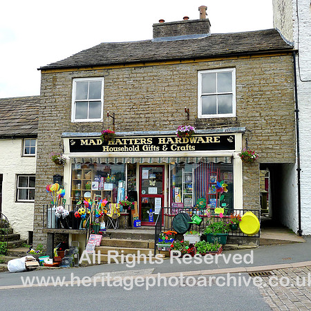 HRS 6729 Alston, Hardware shop