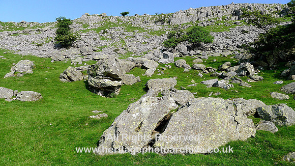 HRS 6627 Norber,  Erratics sitting on scree lower block field