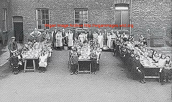Hindley Green soup kitchen 1926 Photo Ref: PC 2010.1589