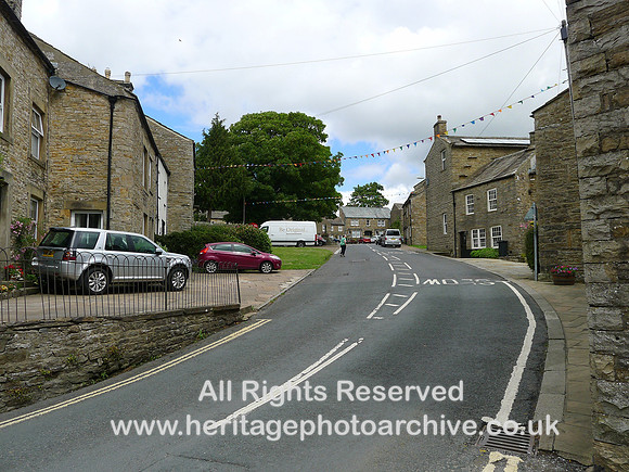HRS 11167 Wensleydale, Askrigg, main street 2022