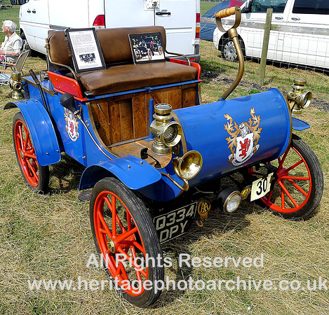 HRS 6704 Kerosene powered car