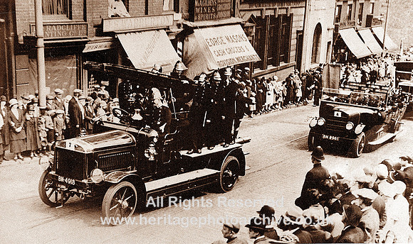 HRS 2115 Fire engine ascends Scotch Radcliffe