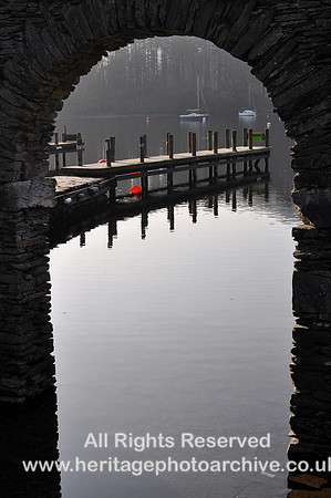 HRS 8890 Fell Foot boathouse doorway DSC_0075