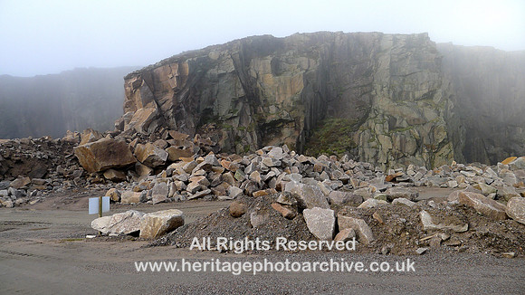 HRS 7406 Shap pink quarry central area winter 2015