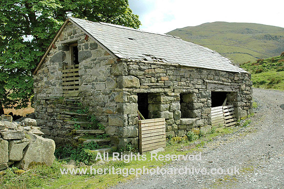 HRS 590 Amnodd bwll pigsty