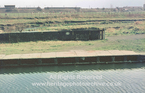 HRS 303 MBBC, Canal overflow to Irwell, Hinds, Bury 1971