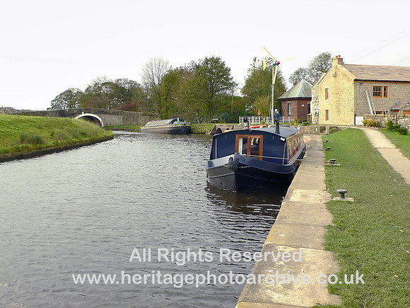 HRS 7845 Leeds Liverpool Canal at Greenberfield locks