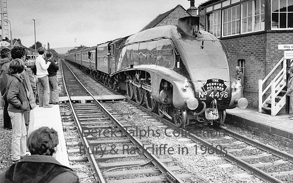 Sir Nigel Gresley at Bromley Cross