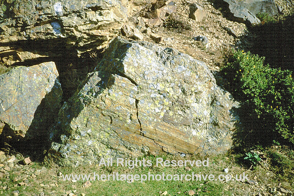 HRS 7890 Sychnant Pass, rhyolites faulting