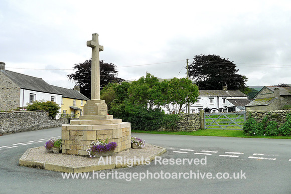HRS 8366 Barbon, war memorial L1160753