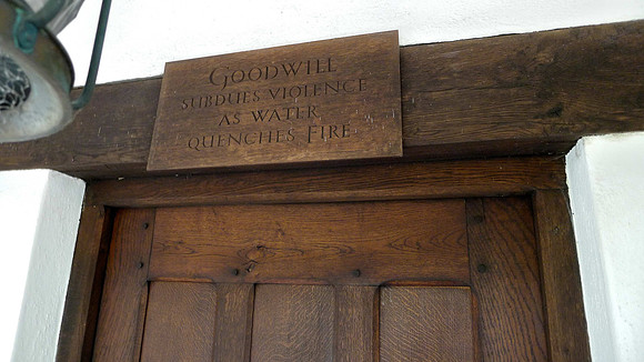 Gatesbield, Goodwill carving