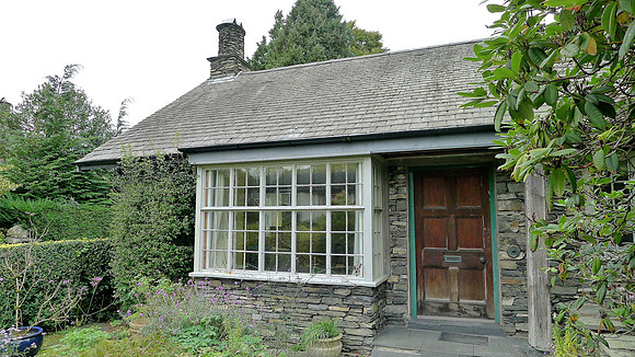 Gatesbield, Workshop front and door