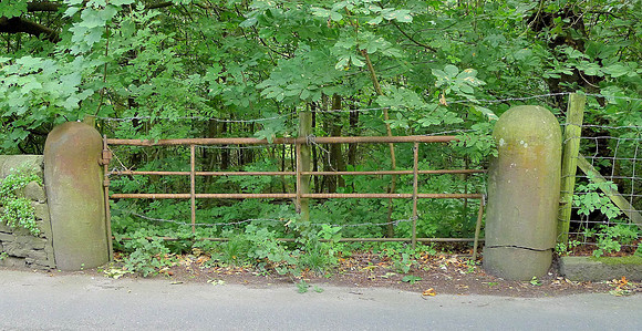 HRS 8088 Sabden, gas retorts used as gate stoops