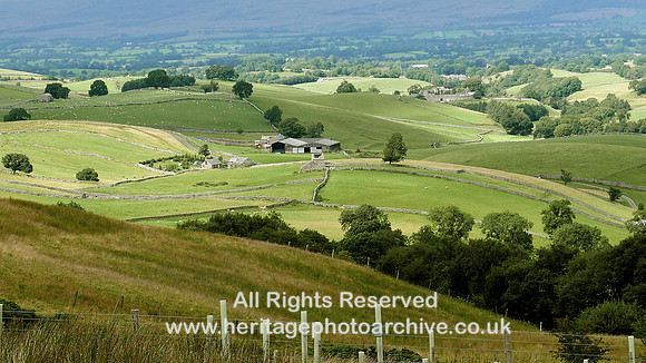 HRS 8249 Looking north towards Kirkby Stephen from above Mallerstang ridge.