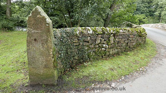 HRS 8314 Abbeystead, Stoop at Stoops bridge L7700085