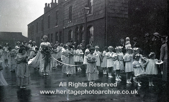 HRS 10786 Radcliffe Whitwalks queen c 1950s