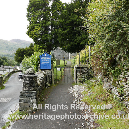 HRS 8372 Chapel Stile, Holy Trinity Church East entrance L7700137