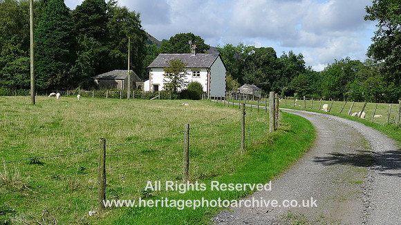 HRS 8436 Dunsop Bridge, white house L1160826