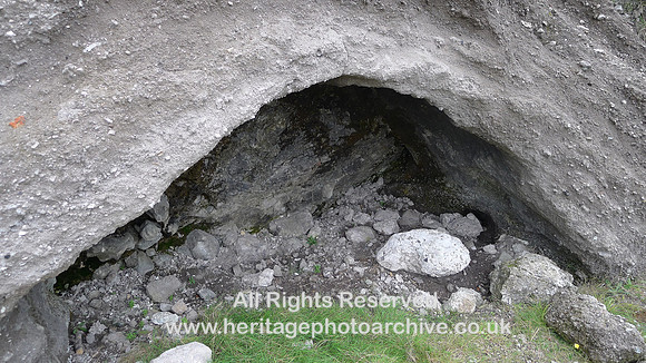 HRS 8463 Carnforth, slag cave close up
